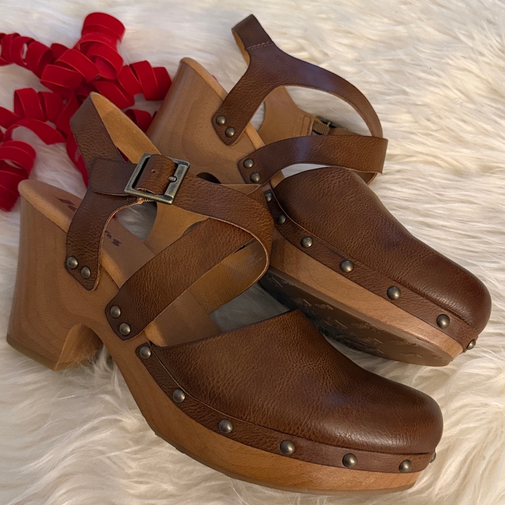 Kork-Ease KORKS Women's Abloom Clogs🔥